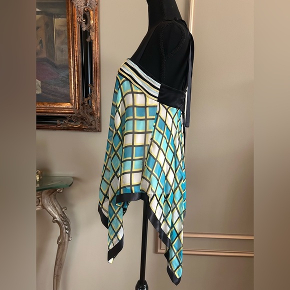 bebe Silk Geometric Handkerchief Hem Cami Top Black Aqua Yellow Women’s Size M - Picture 2 of 5